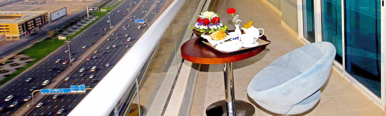 Premiere Apartment mit 2 Schlafzimmern und Blick auf die Sheikh Zayed Straße | cpha